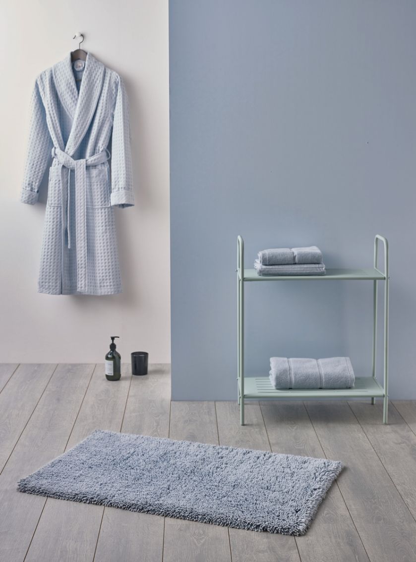 niebieskie dekoracje i akcesoria łazienkowe