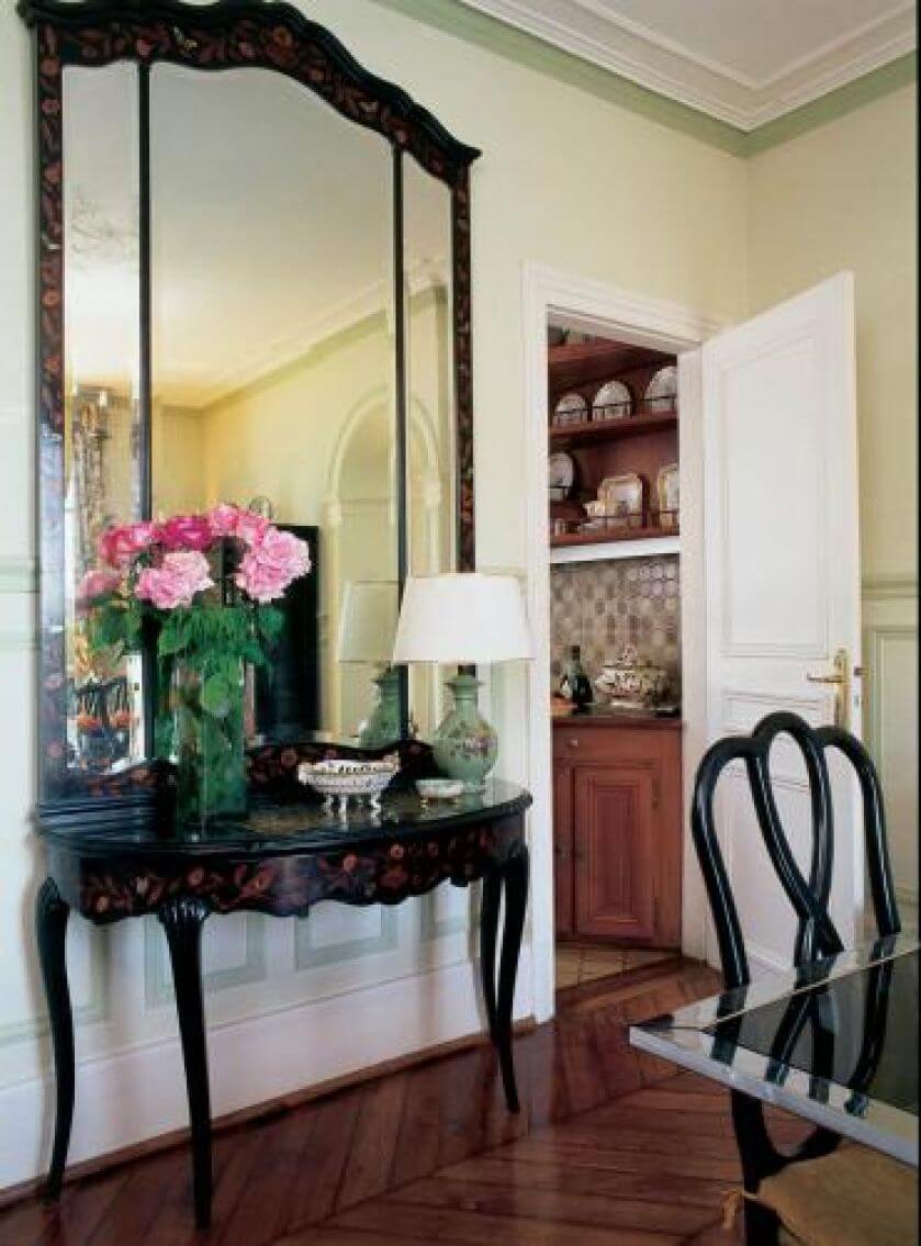 Holenderska konsola z lustrem należała kiedyś do dziadka Anny.