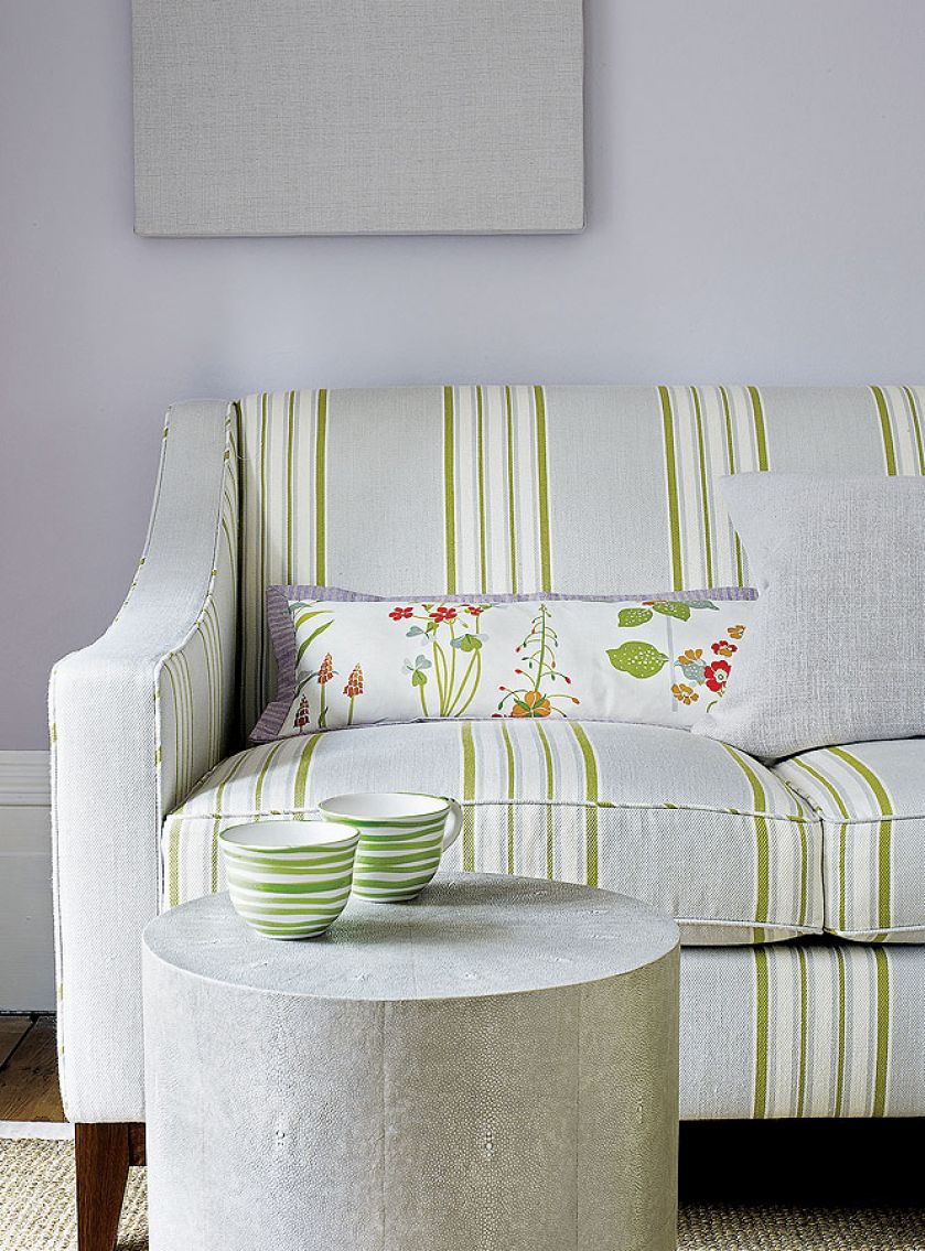 Sofa obita w tkaninę w paski - Brightwood marki Jane Churchill od 300 zł/m Impresje Home Collection