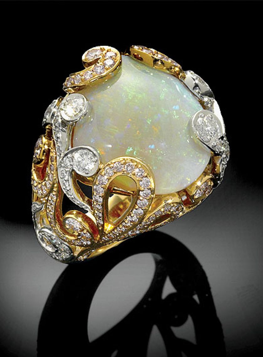 Z kryształowego opalu i różowych diamentów, bonhams.com