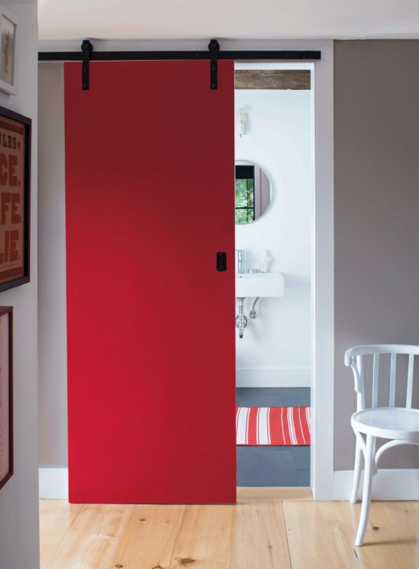 czerwone drzwi wewnętrzne