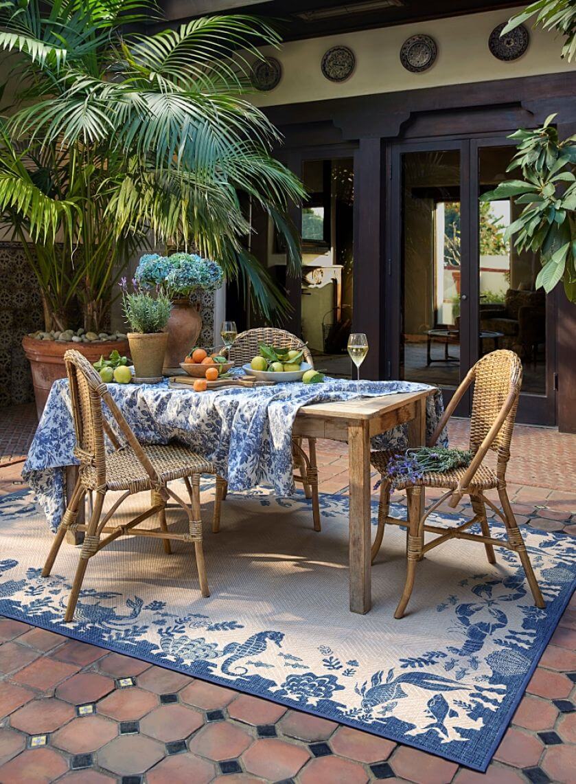 jadalnia na tarasie przed domem