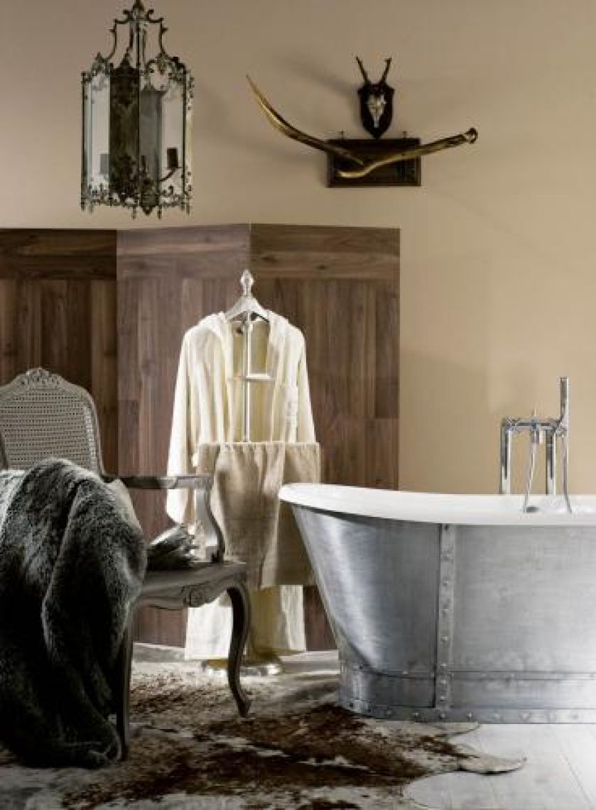 Wanna Vogue w ekskluzywnej aluminiowej obudowie to przykład, jak łączyć styl wiktoriański z nowoczesnością. Cena – 24 672 zł.