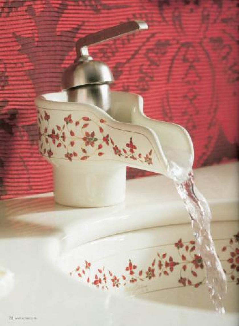 Maharini to żeński odpowiednik słowa Maharaja. Tak nazwano nową armaturę inspirowaną Orientem. Ozdobiona jest rubinowymi