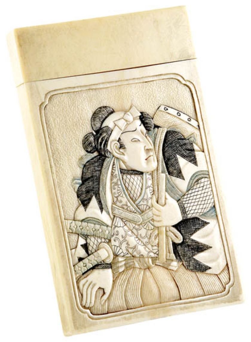 Wizytownik japoński w stylu shibayama, z kolekcji Włodzimierza Hermana, fot. G. Kołodziej i J. Twardowski/JTFOTO.DK