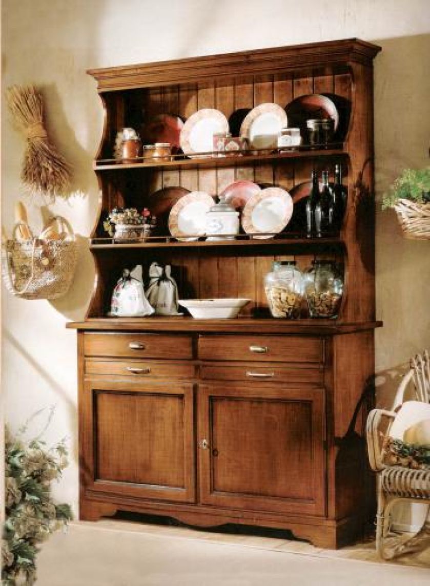 Z nastawką z drewna orzecha. Cena – 7620 zł. HEBAN