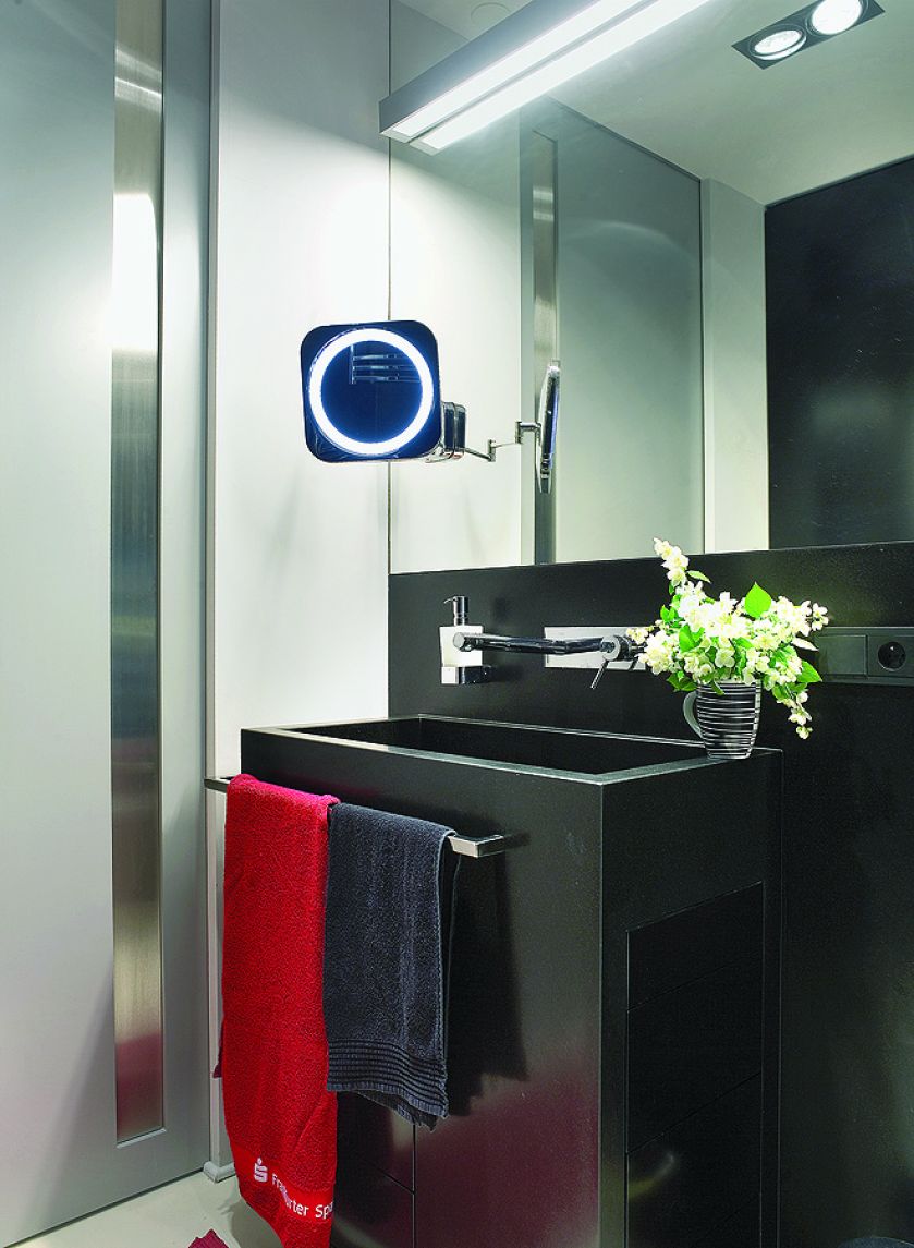 Mogłoby być większe, ale coś za coś. To mieszkanie jest w sercu stolicy, dwa kroki od słodkiego Wedla.