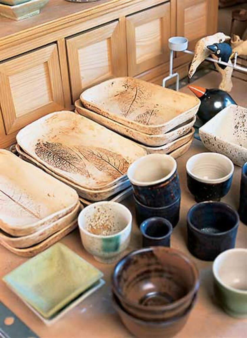 - Pamiętam, kiedy pierwszy raz odcisnąłem liść w mokrej glinie - wspomina Jacek. - Pomyślalem, żeby opatentować ten