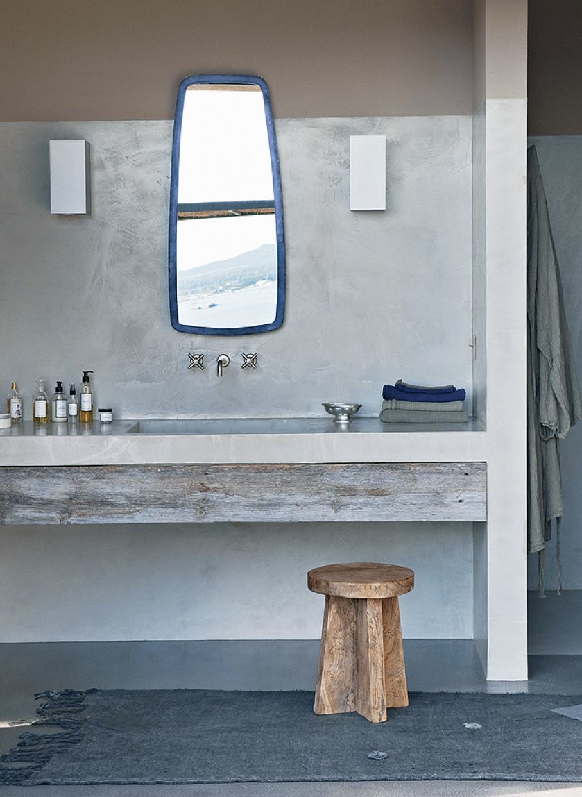 Jacques, fotograf mody ciągle w podróży, wymyślał ten dom latami. Z odwiedzanych miejsc przywoził nie tylko wspomnienia.