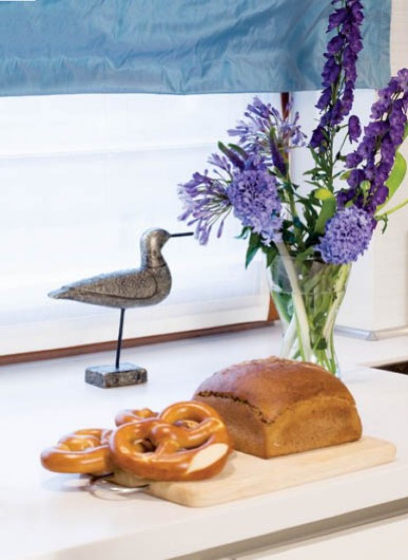 W apartamencie, ktory miał przypominać najlepszy hotel, nawet rolety uszyto ze szlachetnego materialu - grubego jedwabiu.