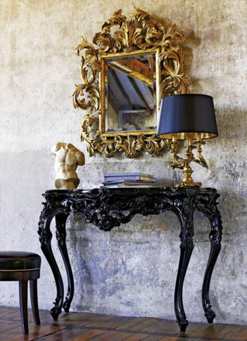 W pałacowym stylu. Lustro firmy CHELINI.