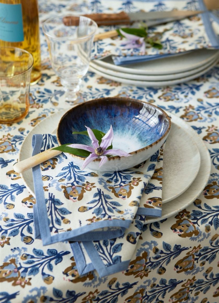 jak składać serwetki na przyjęcie