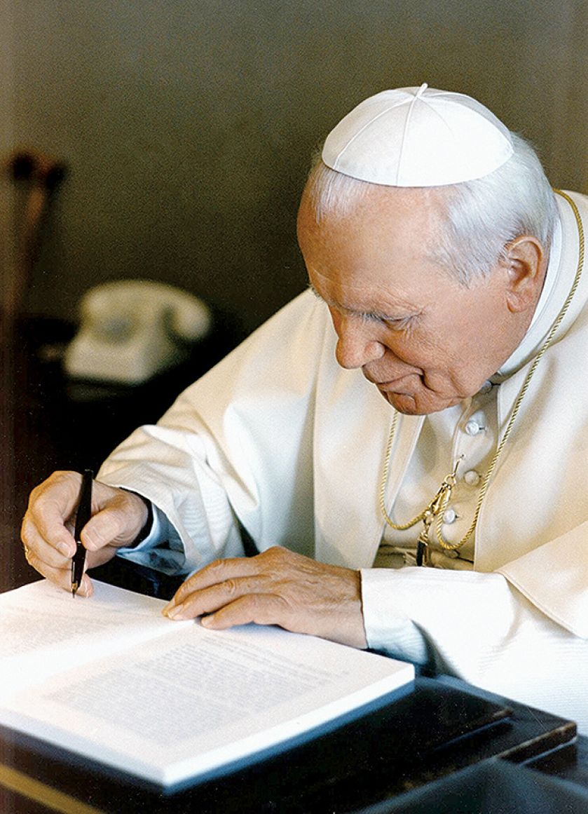 Jan Paweł II używał kilku piór, m.in. Montblanc i Waterman.