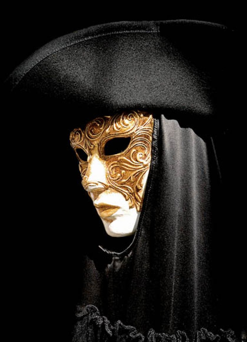 Tradycyjna maschera nobile z trójgraniastym kapeluszem. Fot Shutterstock.com