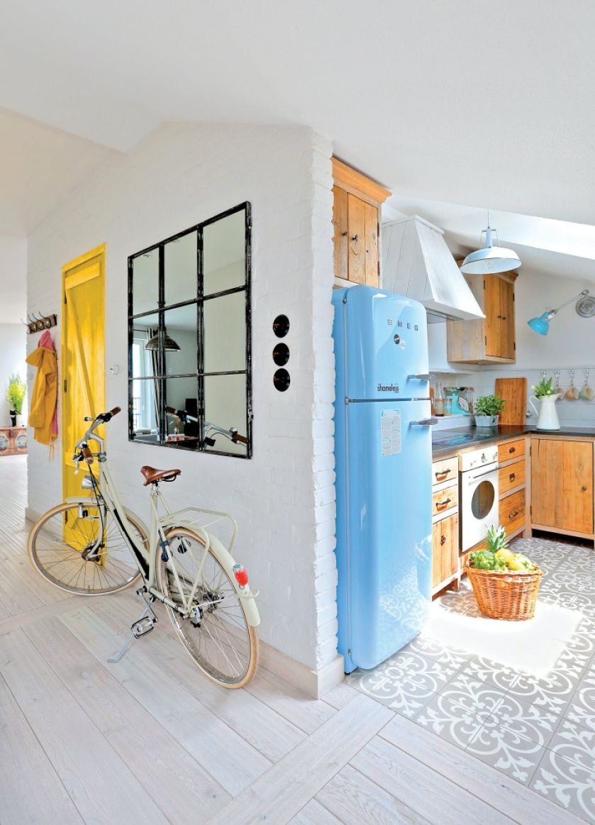 lustro w stylu industrialnym