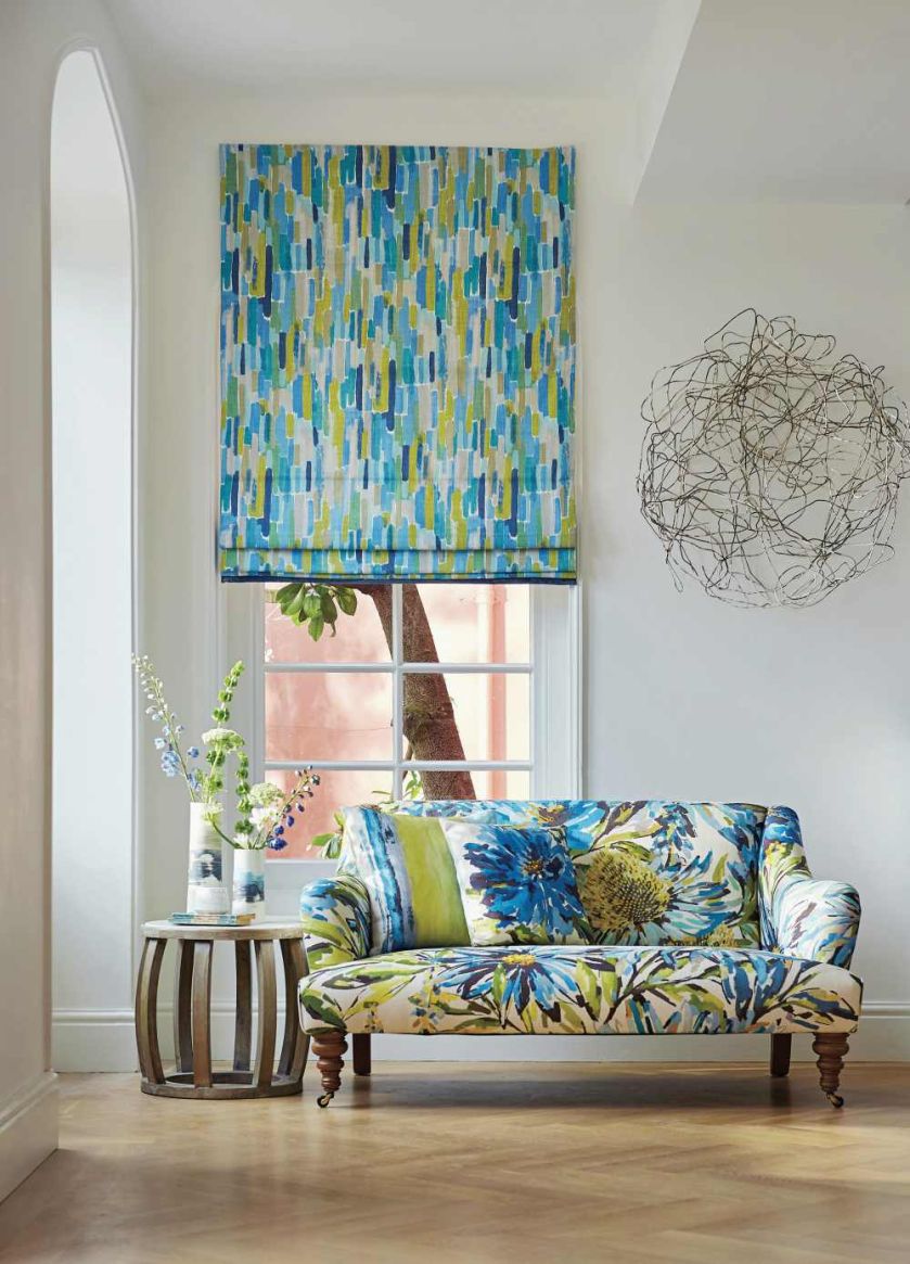 kolorowa sofa do salonu