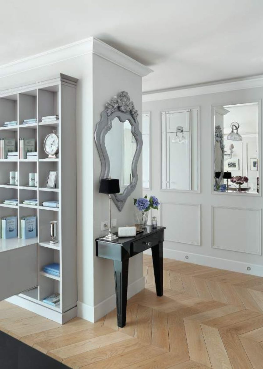 mały przedpokój w stylu glamour