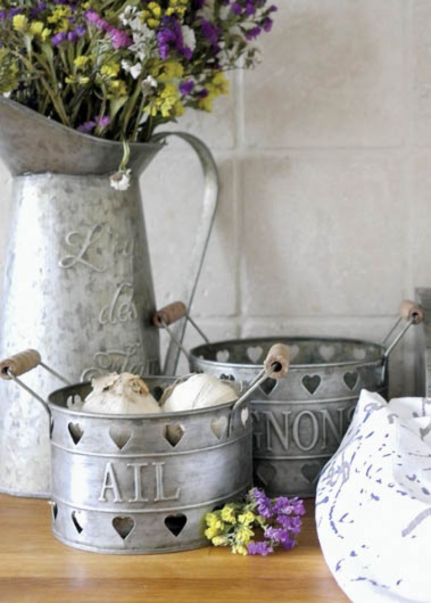 Z blachy cynkowej – 89 zł. BELLE MAISON