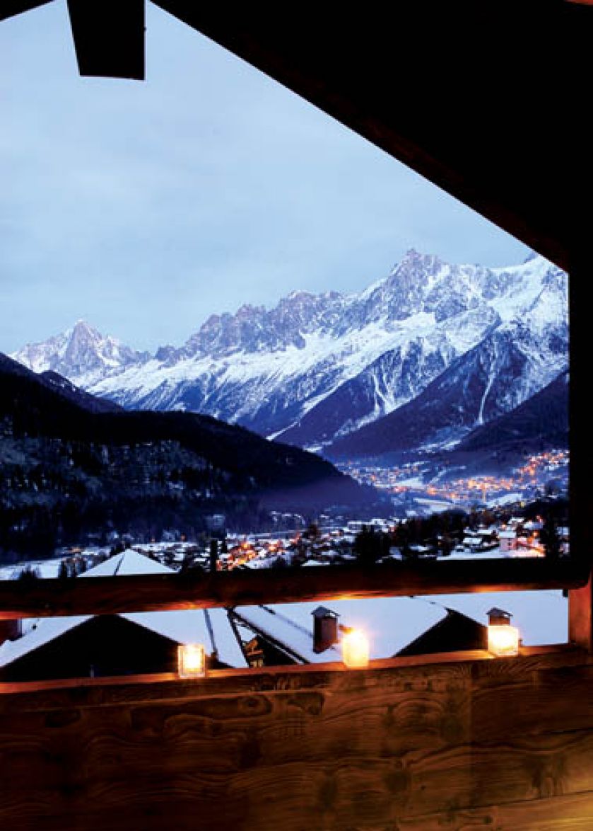 Z tarasu roztacza się przepiękny widok na Alpy.