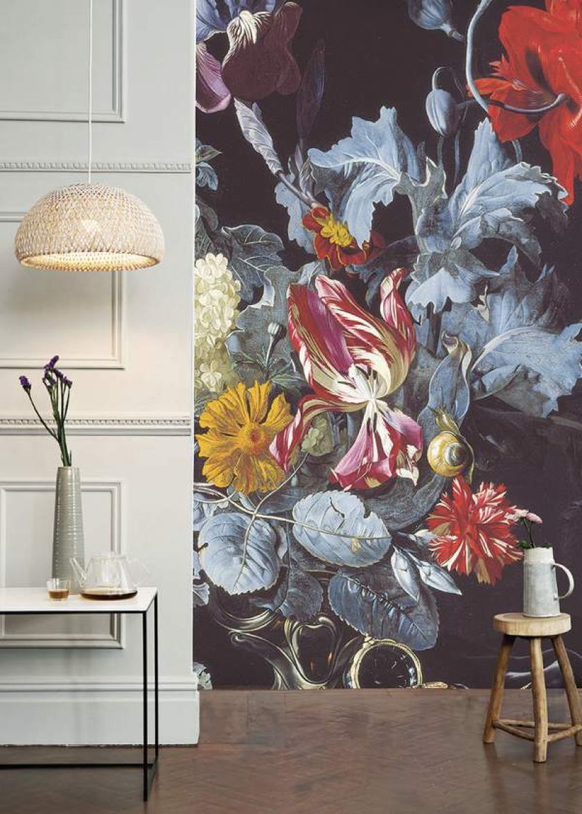 Fototapeta Vase of Flowers with a Watch , surfaceview.co.uk