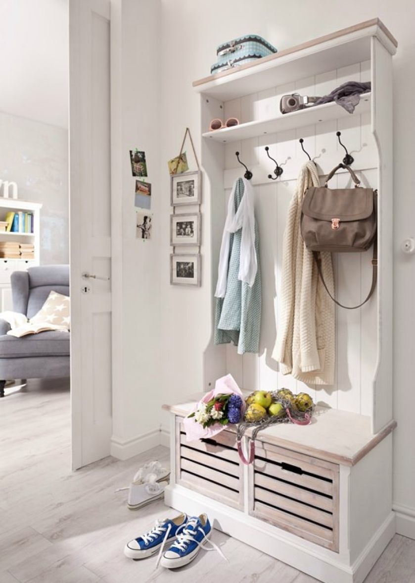 Wielkofunkcyjne meble bądą praktycznym rozwiązaniem w niewielkim holu. Fot.: Seart