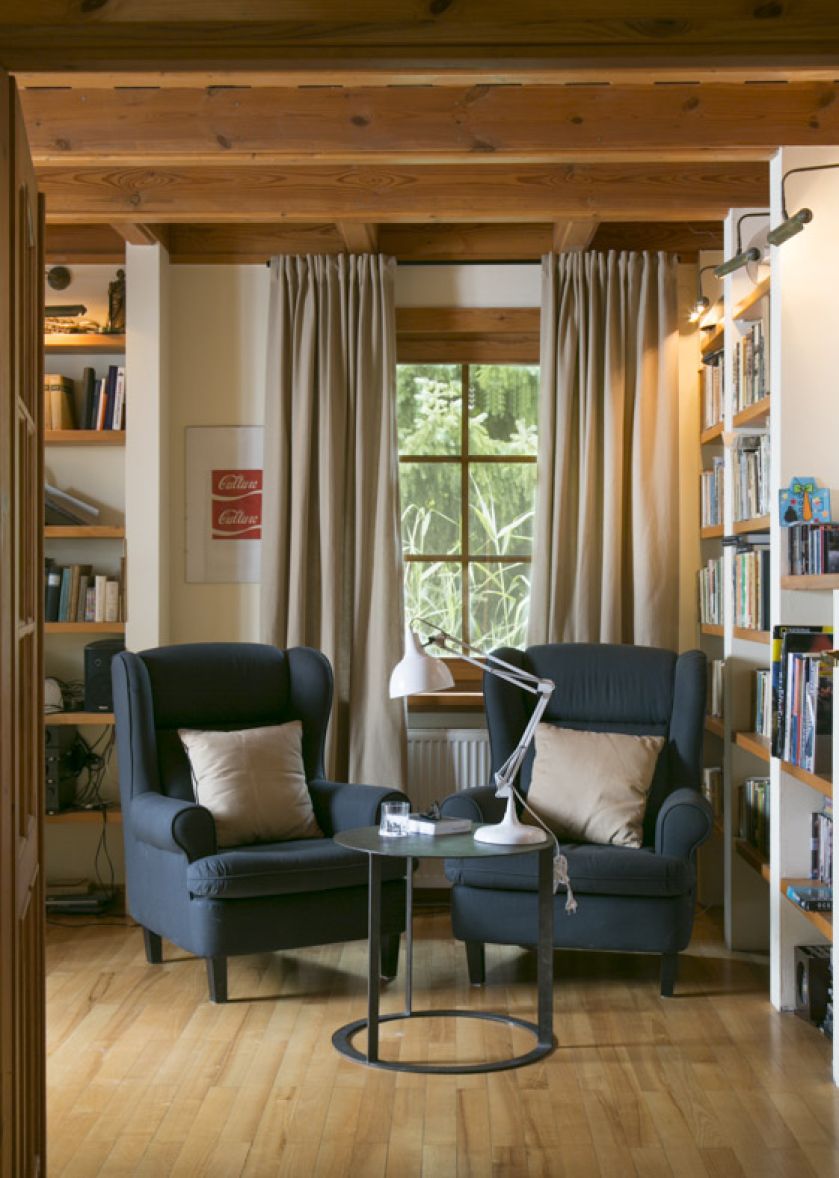 Drewniany dworek po latach. Drewniany dworek po latach