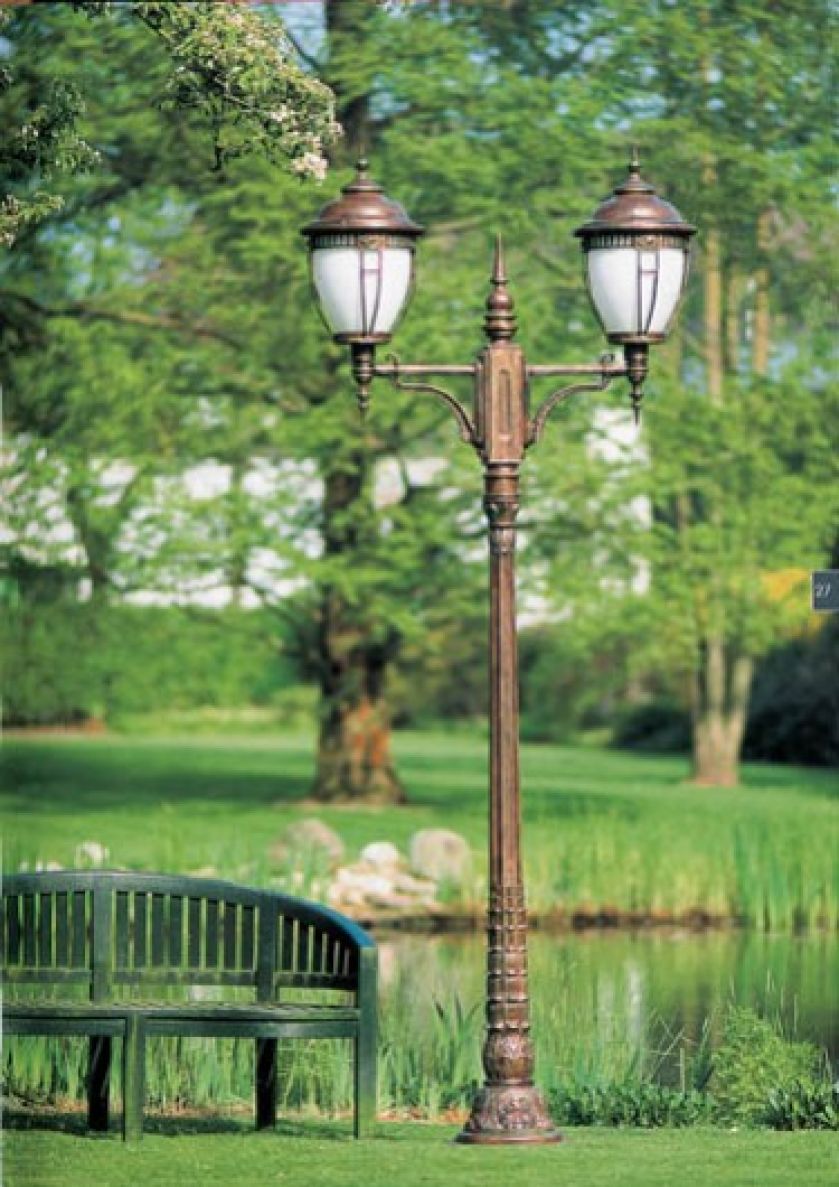 Kuta ogrodowa latarnia. KRYSZTAŁ/ROBERS