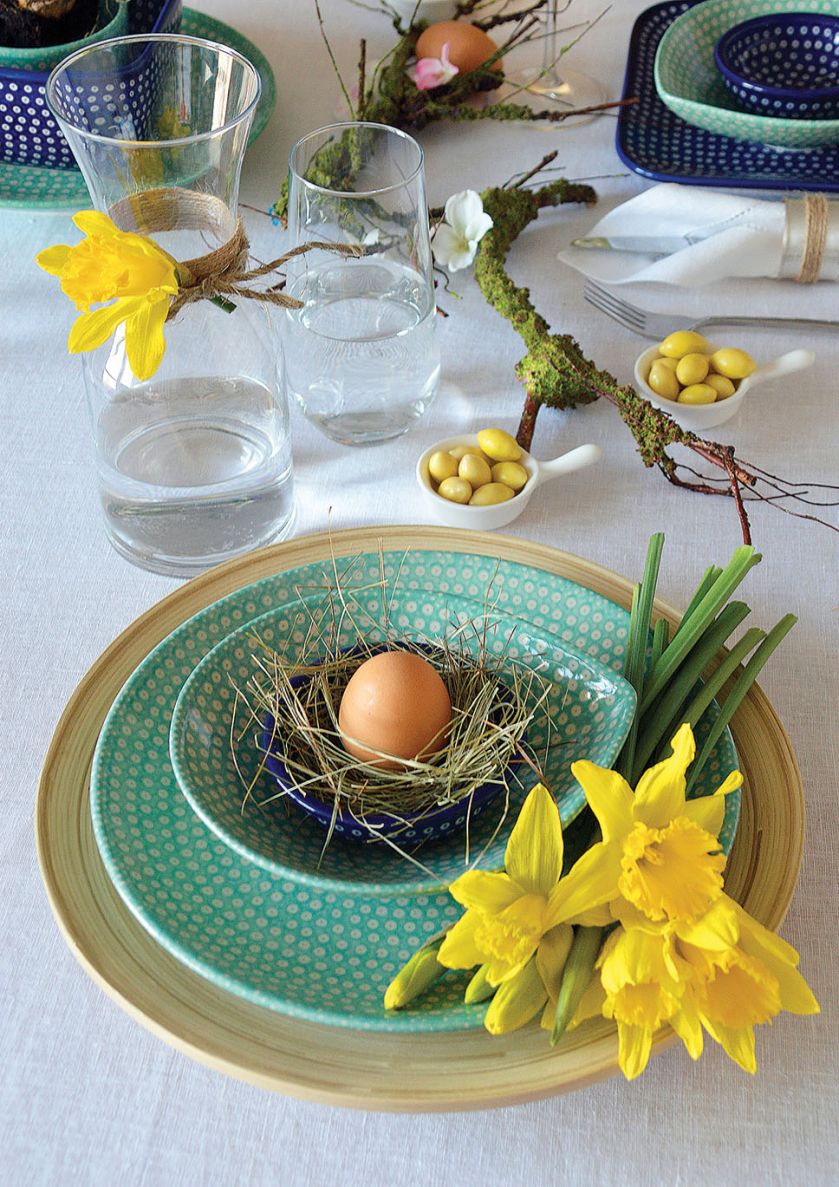 Blogerka Zoyka stworzyła stół wielkanocny pod tytułem: Eko z żółtym akcentem .