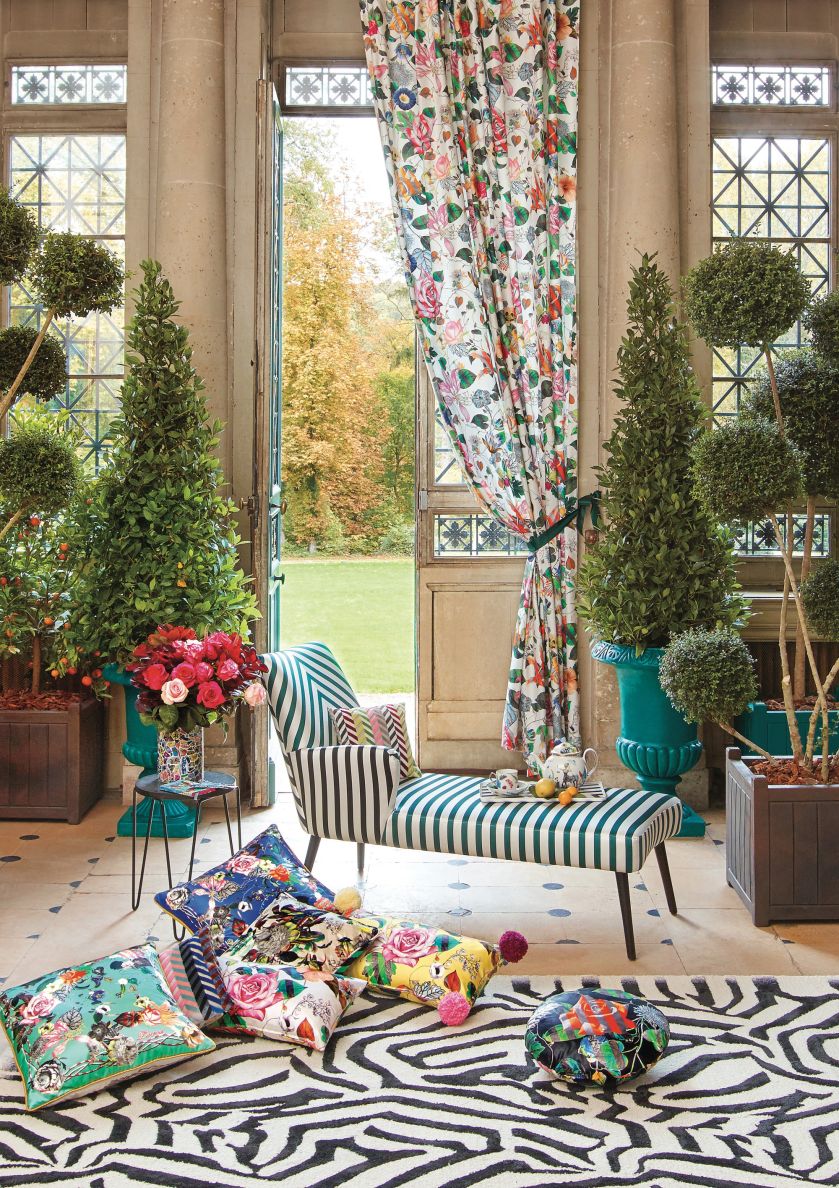 Te ekstrawaganckie dodatki zaprojektowane przez Christiana Lacroix odmienią każde wnętrze.