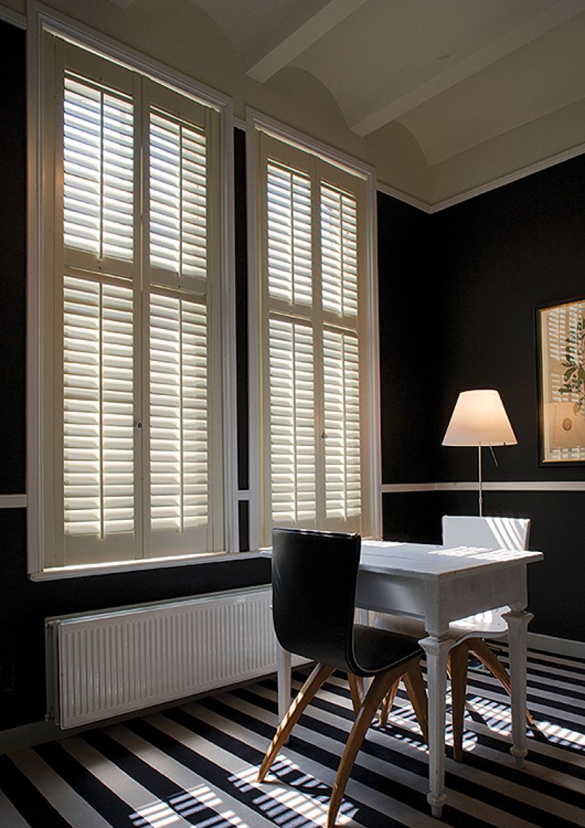 Shuttersy Primewood z litego drewna, od 2100 zł/m, Jasno Shutters