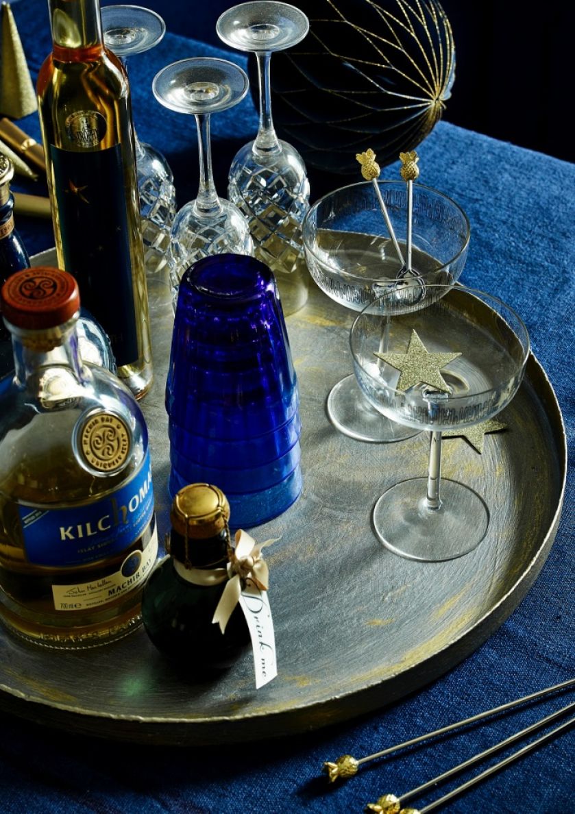 świąteczne wnętrza granat i złoto