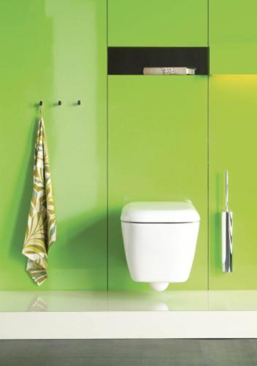 Pojedynczy haczyk – 82 zł, szczotka do WC wisząca – 753 zł. OMNIRES