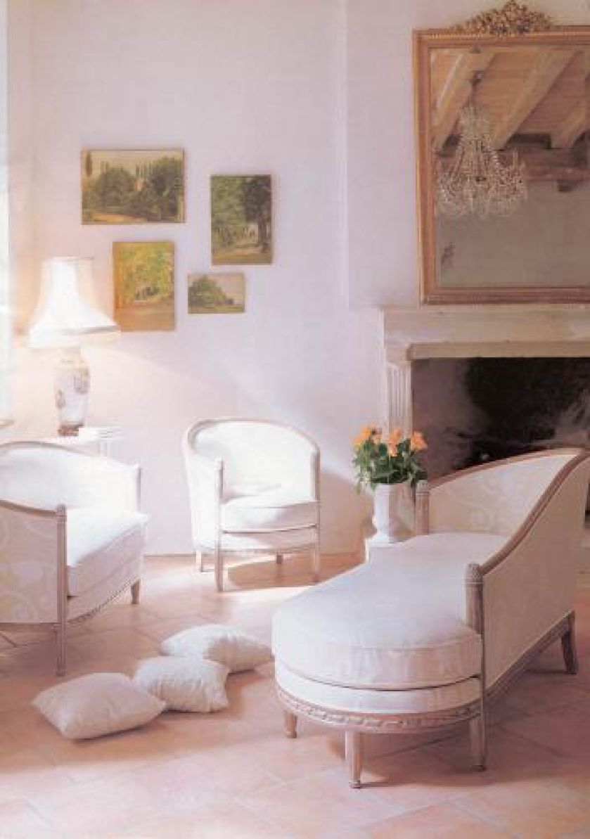 Repliki antycznych francuskich szezlongów i włoskich foteli. Cena kompletu - 17 000 zł. STYLE-FRANCE