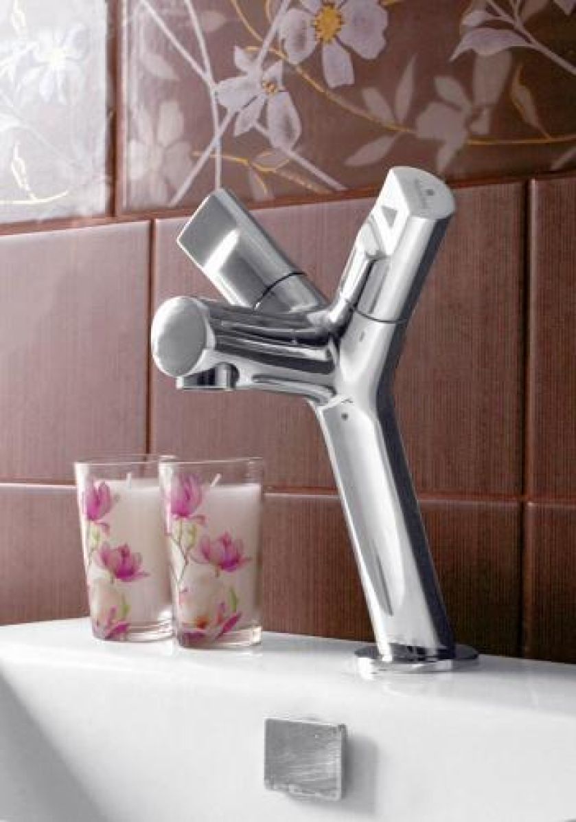 Do wyboru baterie wannowe, natryskowe, umywalkowe. SANPRIM