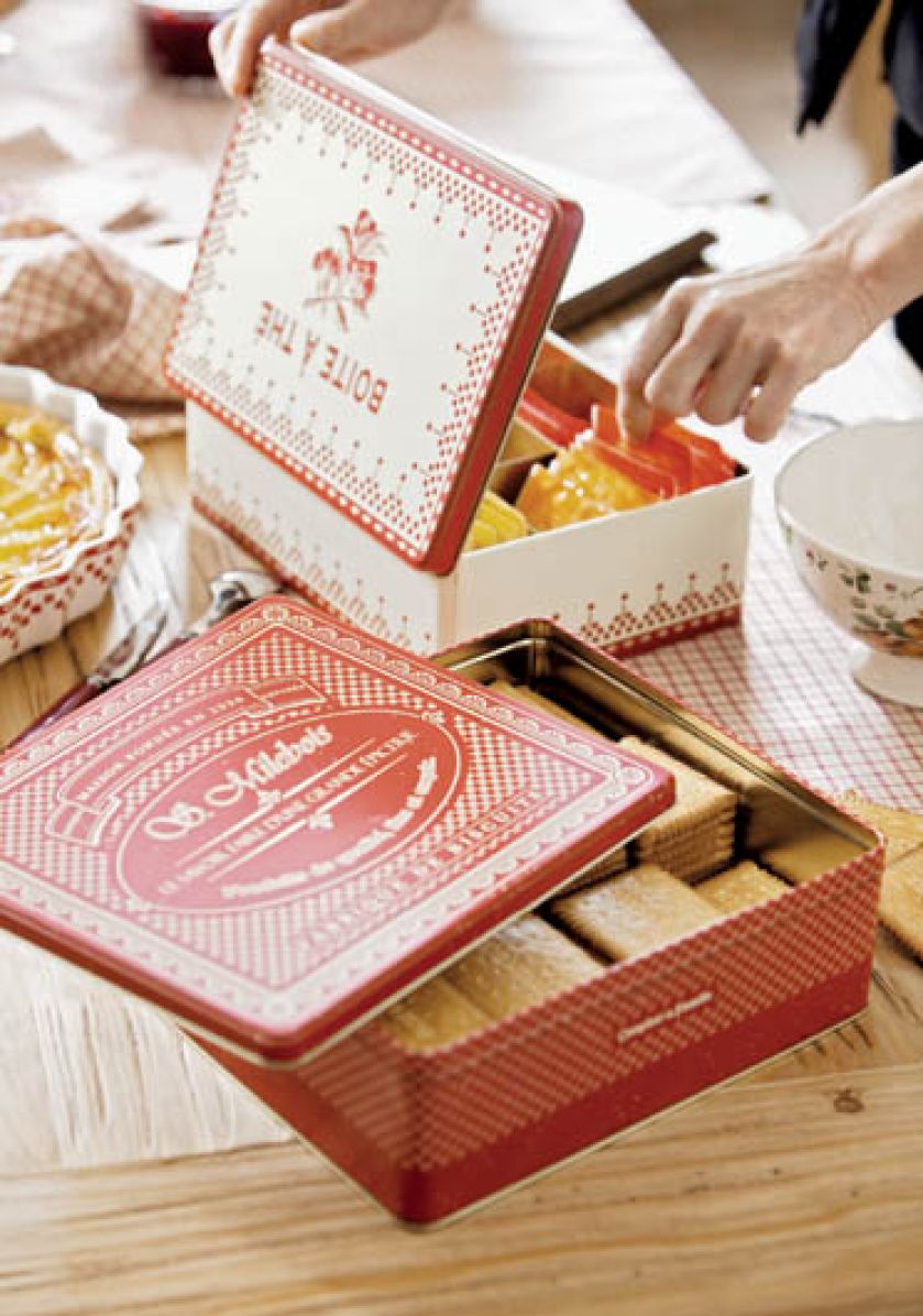 Na ciastka i herbatę w cenie 79 zł każde. COQLILA