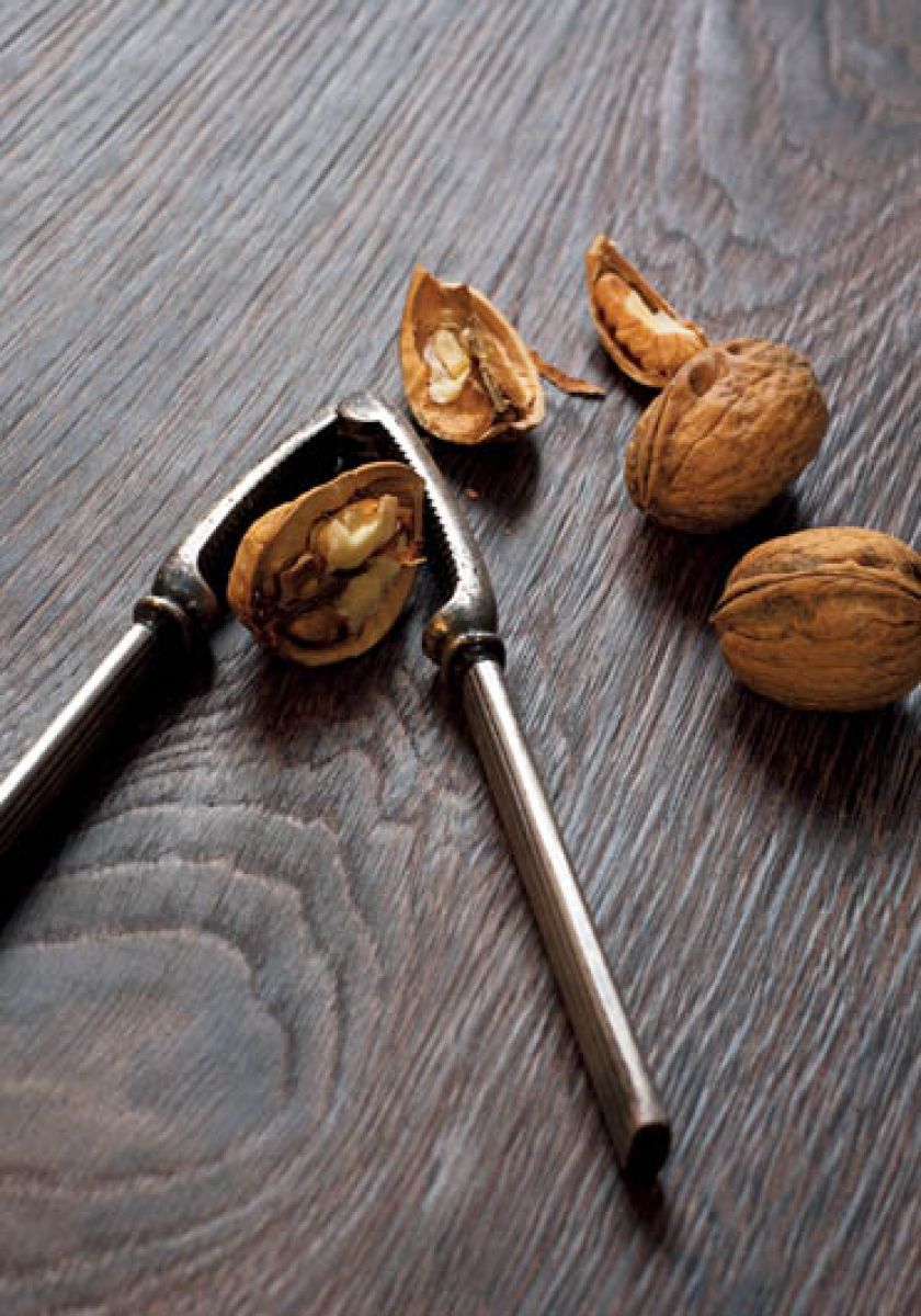 Dębowa podłoga z głębokim rysunkiem