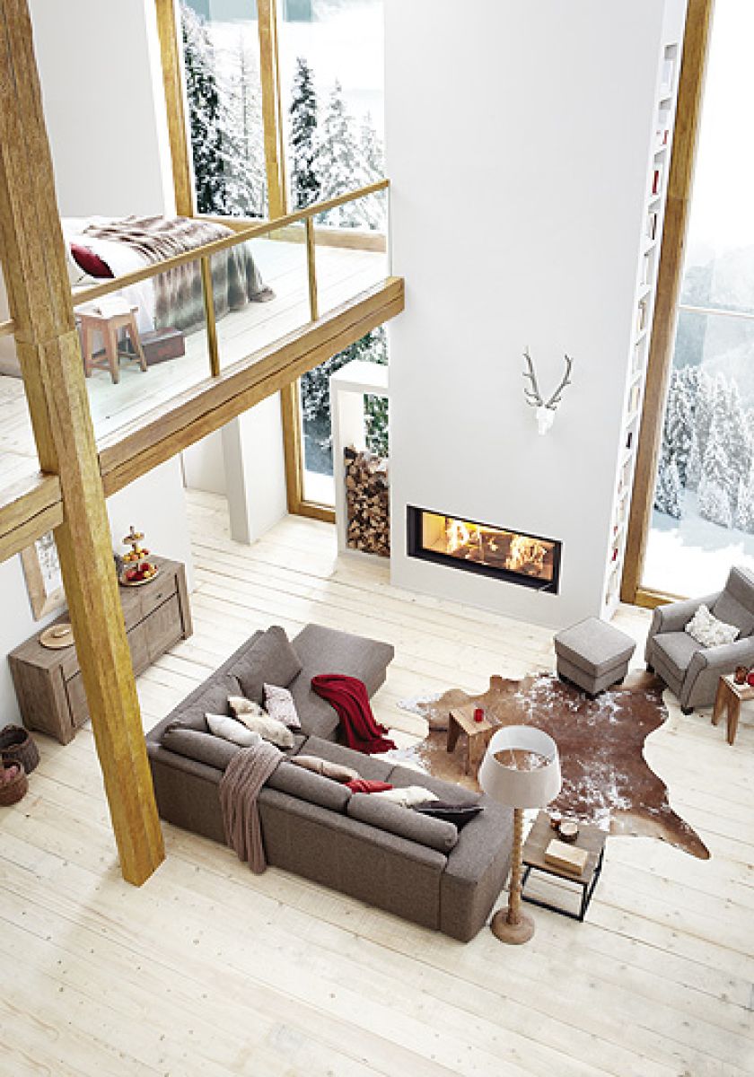 Ma największą na rynku szybę (166 cm długości), może być czarny lub ze stali nierdzewnej, kosztuje 27 000 zł, Brunner