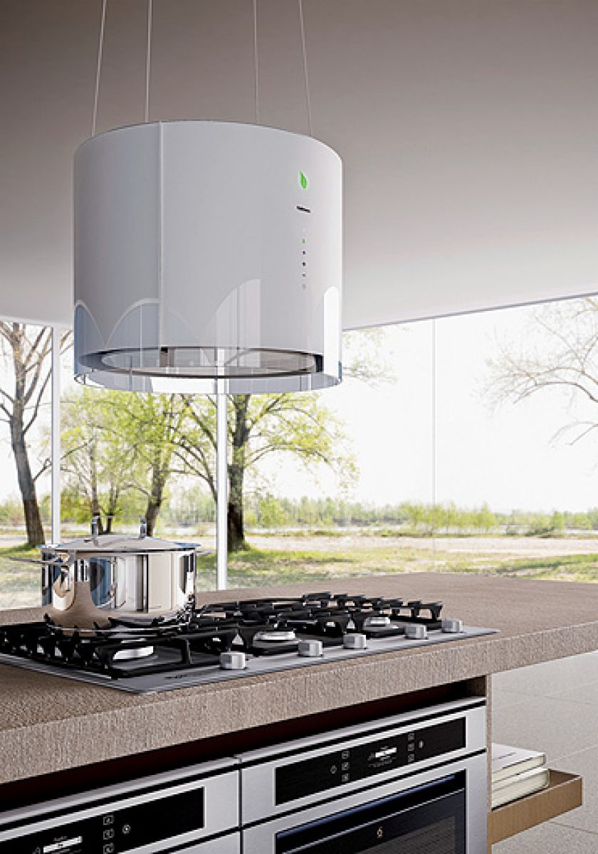 Nowoczesny okap kuchenny w nowocześnie urządzonej kuchni.