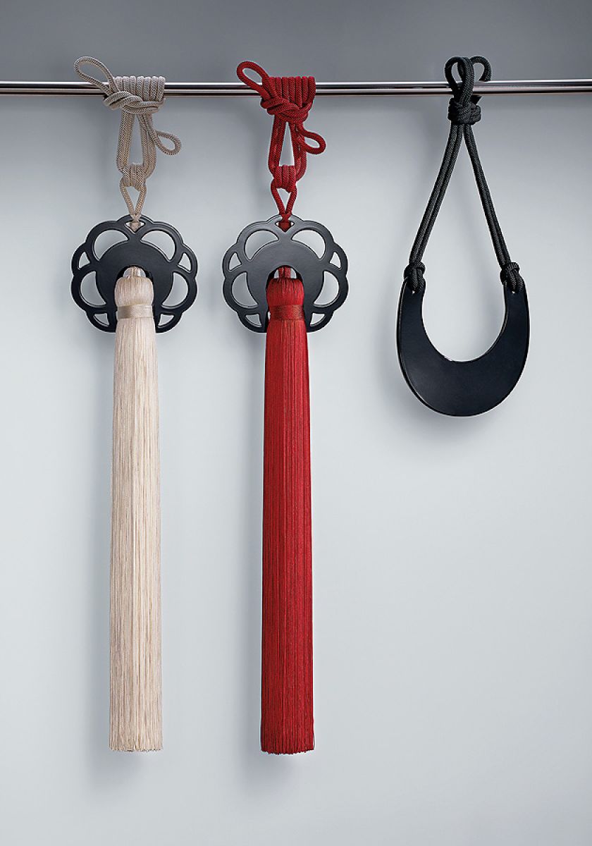 Ulf Moritz zestawia skórę i jedwab, chwost Lotus kosztuje 1000 zł, DECODORE