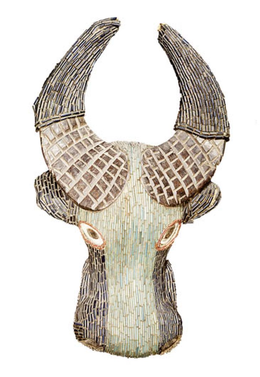 Afrykańska maska przypominająca głowę bawaołu. Fot East News