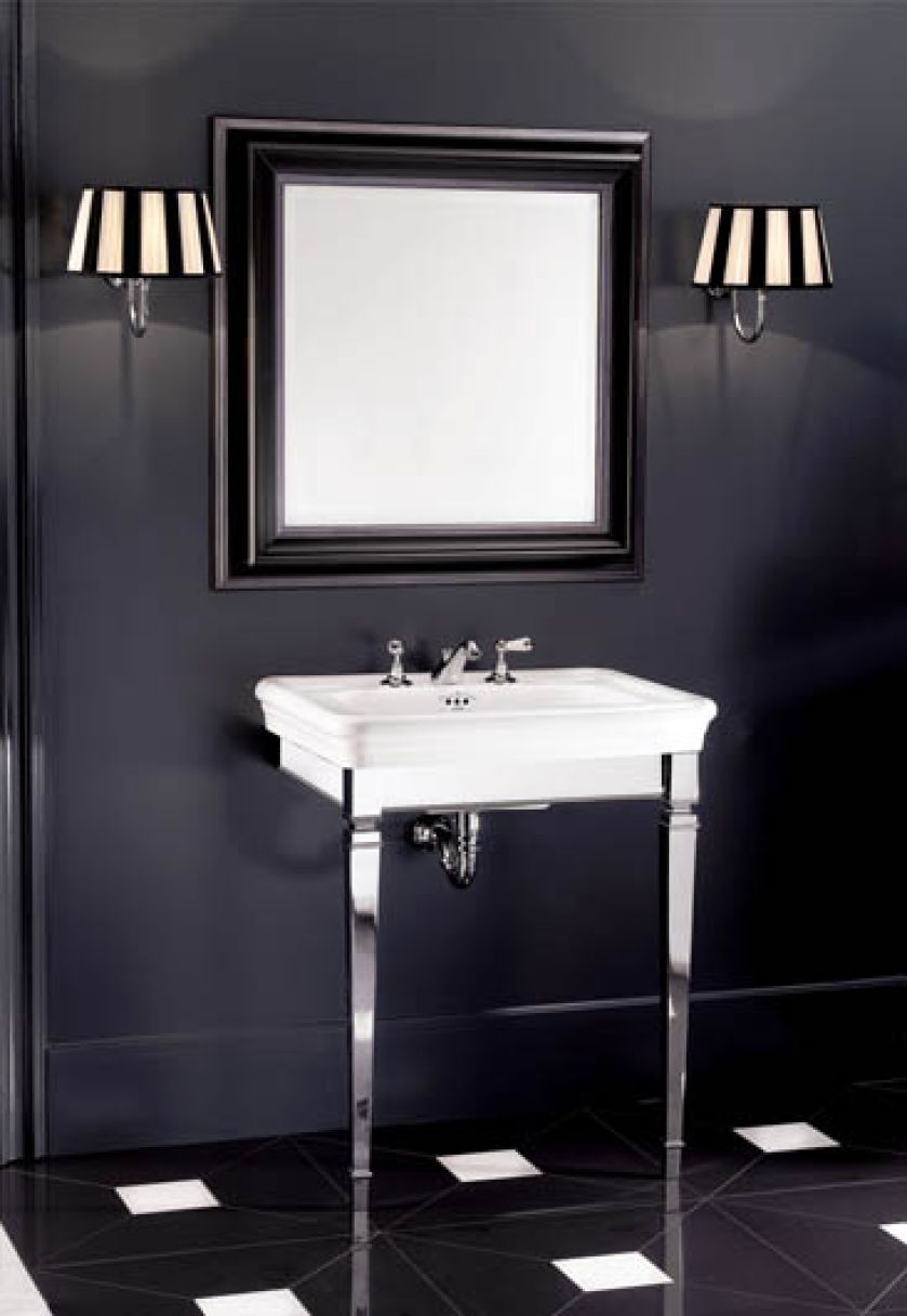 Duke z chromowanymi nogami. DEVON DEVON