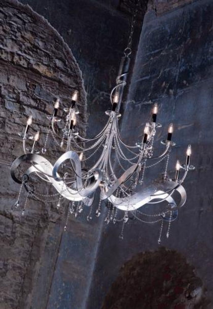 Żyrandol Opera z włoskiej fabryki Masca kosztuje od 20 000 zł. SANIMEX