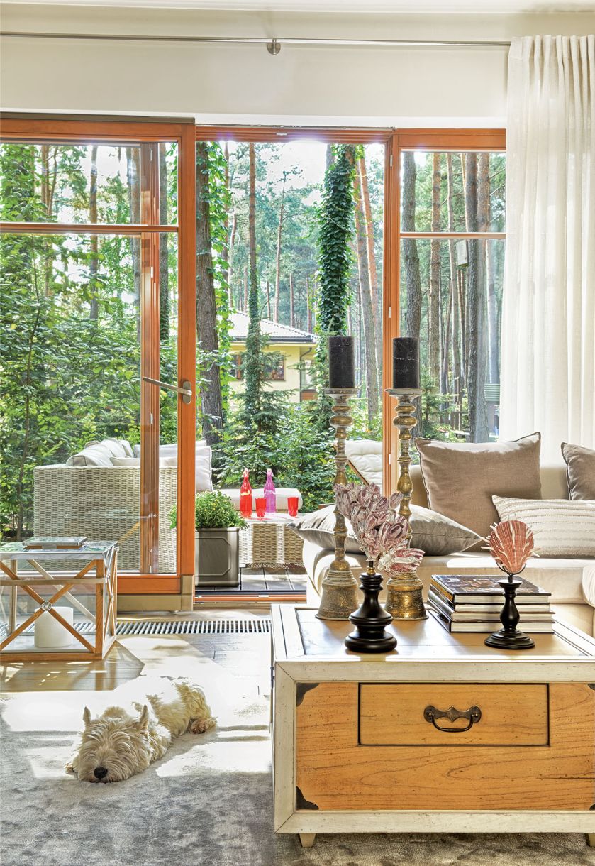 Większość przedmiotów dekoracyjnych (szkła, ceramika, koralowce, muszle) to ulubiona francuska marka Ewy: Objet de curiosite.