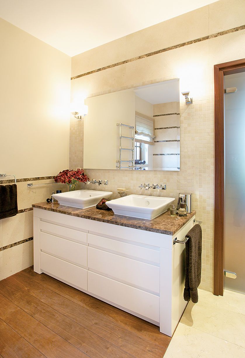 Czym kończy się równanie: stuletnia czynszówka plus plany z epoki? Imponującą artdecowską willą z oranżerią.