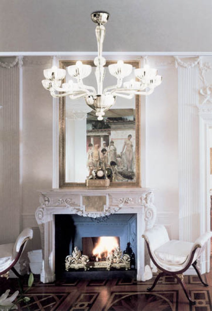 Biały lub kolorowy ? wzorowany na weneckich żyrandolach ze szkła z Murano. VETRI D?ARTE