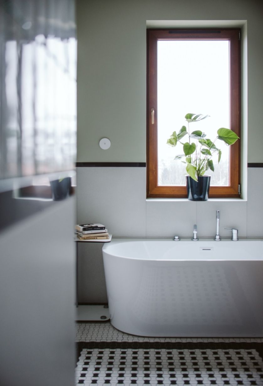 łazienka w stylu mid-century modern