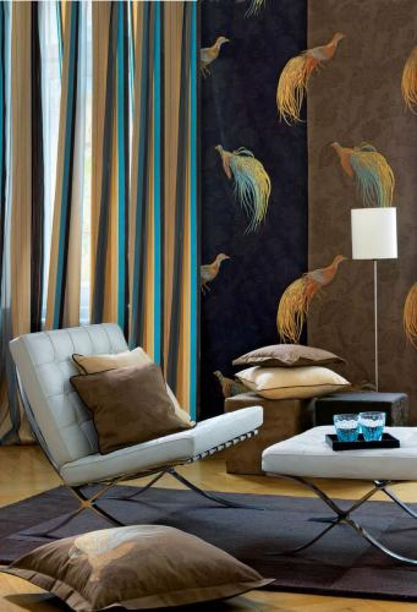 Na czasie są duże, wyraziste wzory, tak jak tu - w pawie. Kolekcja Amarant. CHRISTIAN FISHBACHER