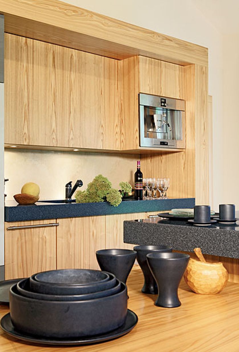 Wnętrze ponadczasowe, nienawiązujące do żadnego konkretnego stylu. Dla miłośników drewna.