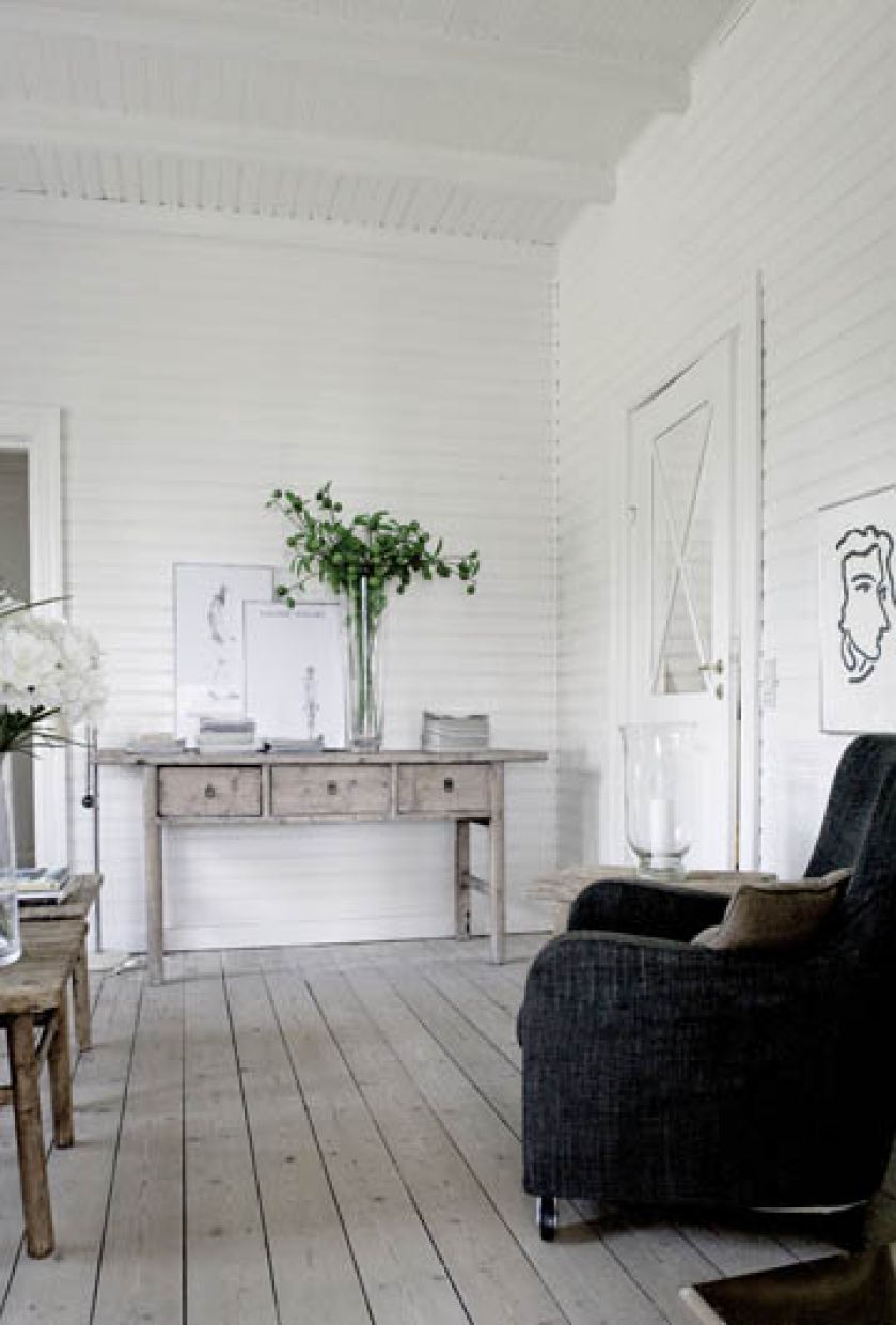 Thomas urządził wnętrza ponadczasowo. Wszystkie meble są naturalne i ekologiczne.