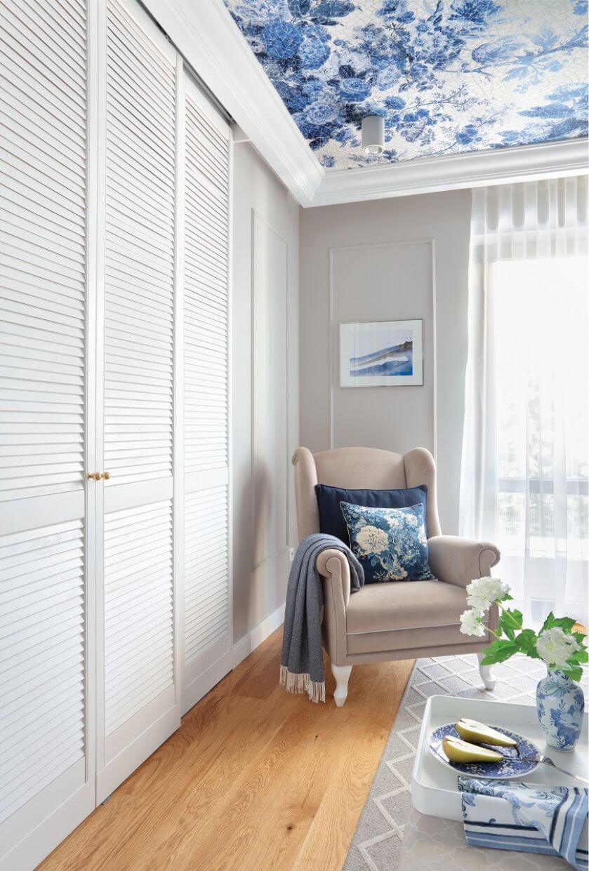 duża szafa w sypialni